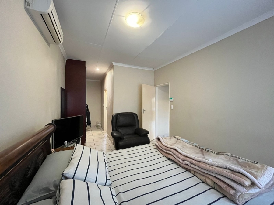 3 Bedroom Property for Sale in Waterkloof East North West